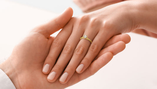 Your Ultimate Guide to Selecting the Perfect Engagement Ring: From 4C's to Customisation