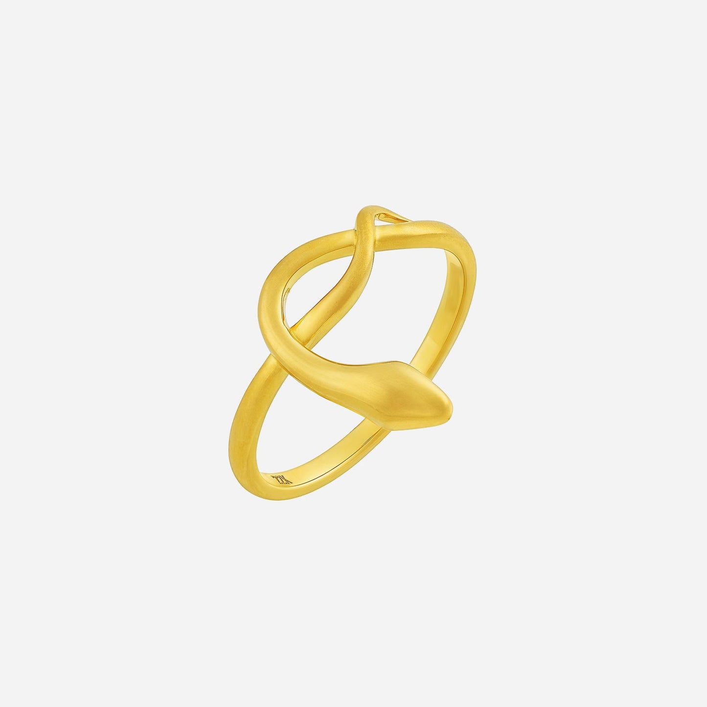 22k yellow gold snake ring featuring a bold, captivating design with a sleek, smooth finish. perfect for stylish elegance.