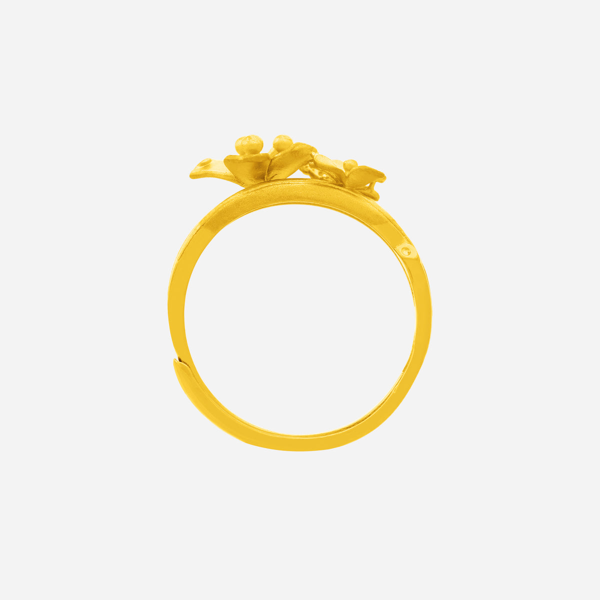 vibrant bloom ring in 24k yellow gold with floral designs and textured petal details for a cheerful look.