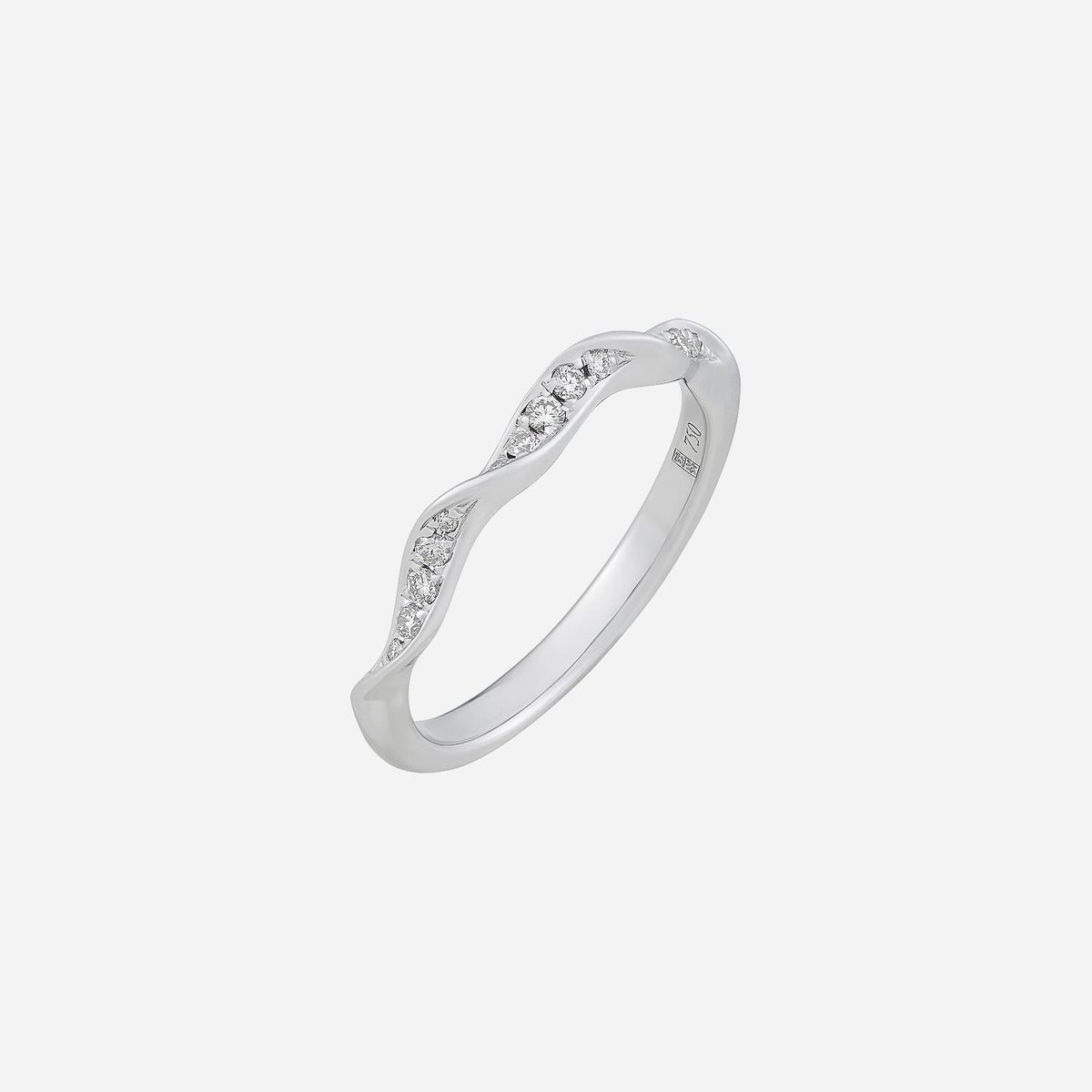 wavy embrace diamond ring crafted in 18k white gold with fluid curves and delicate diamond accents.