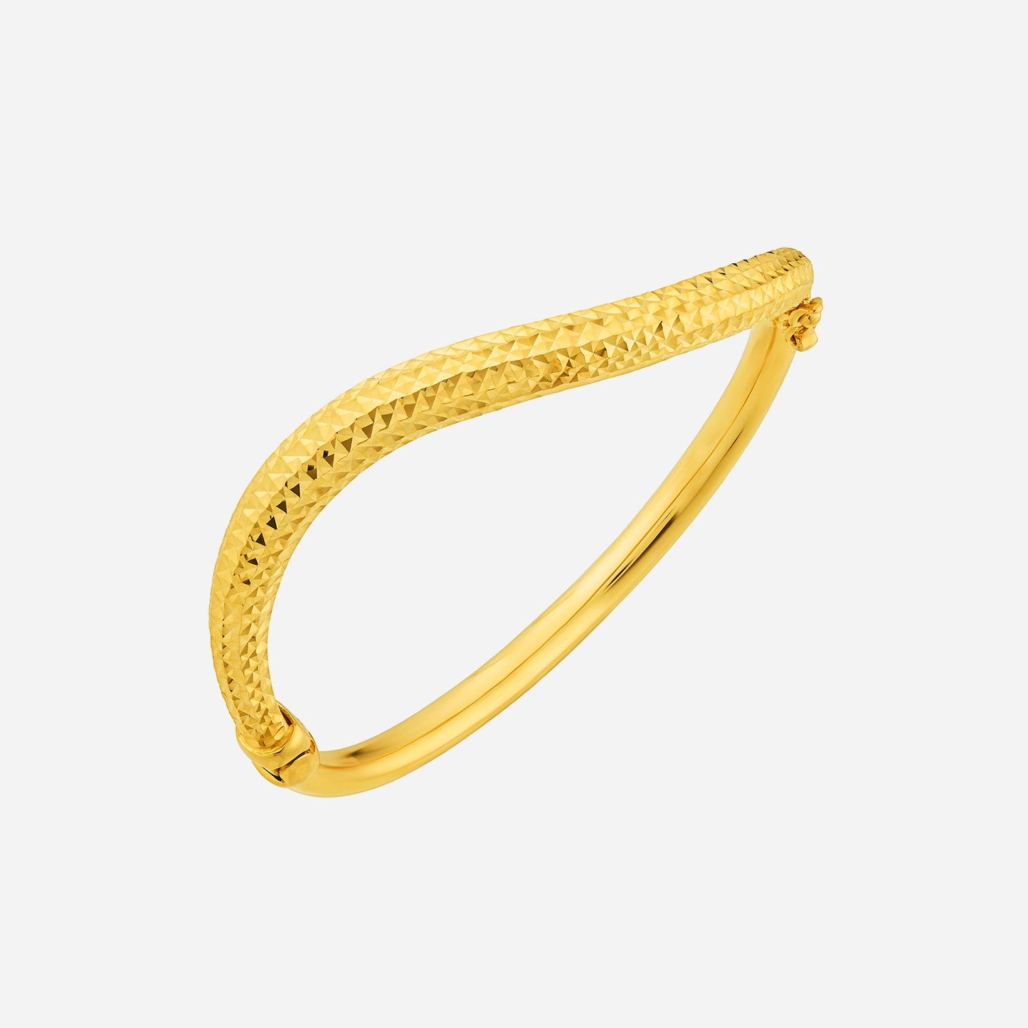 22k yellow gold bangle featuring a dragon scale design with intricate sculpting and a polished finish.