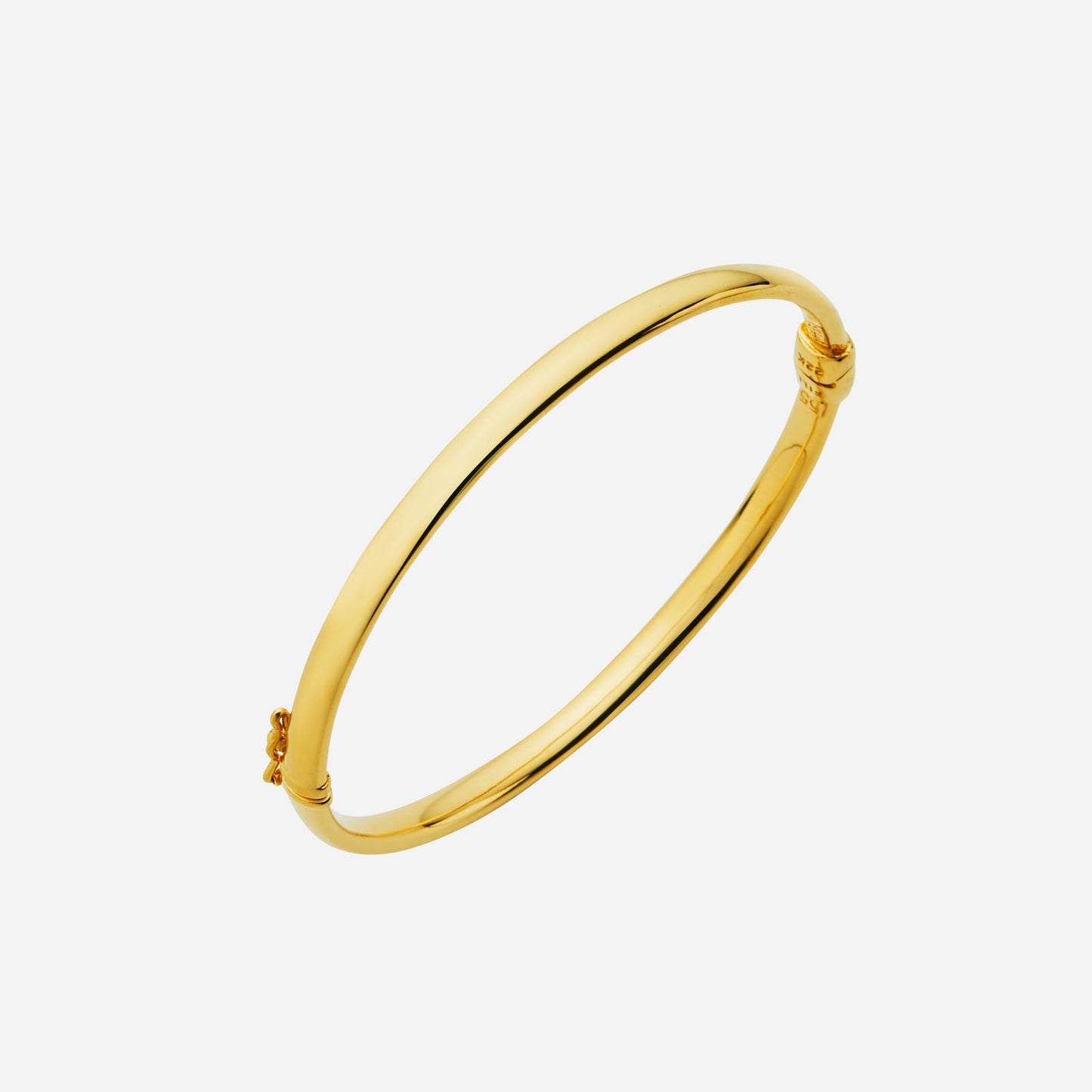 sleek 22k yellow gold flat bangle with simple clasp design, showcasing elegance and simplicity.