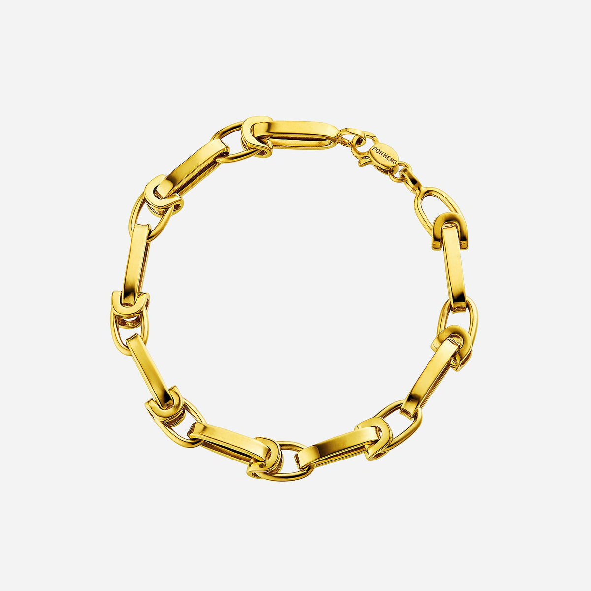 saddle chain bracelet in 22k yellow gold with contemporary saddle-shaped links for a stylish touch.