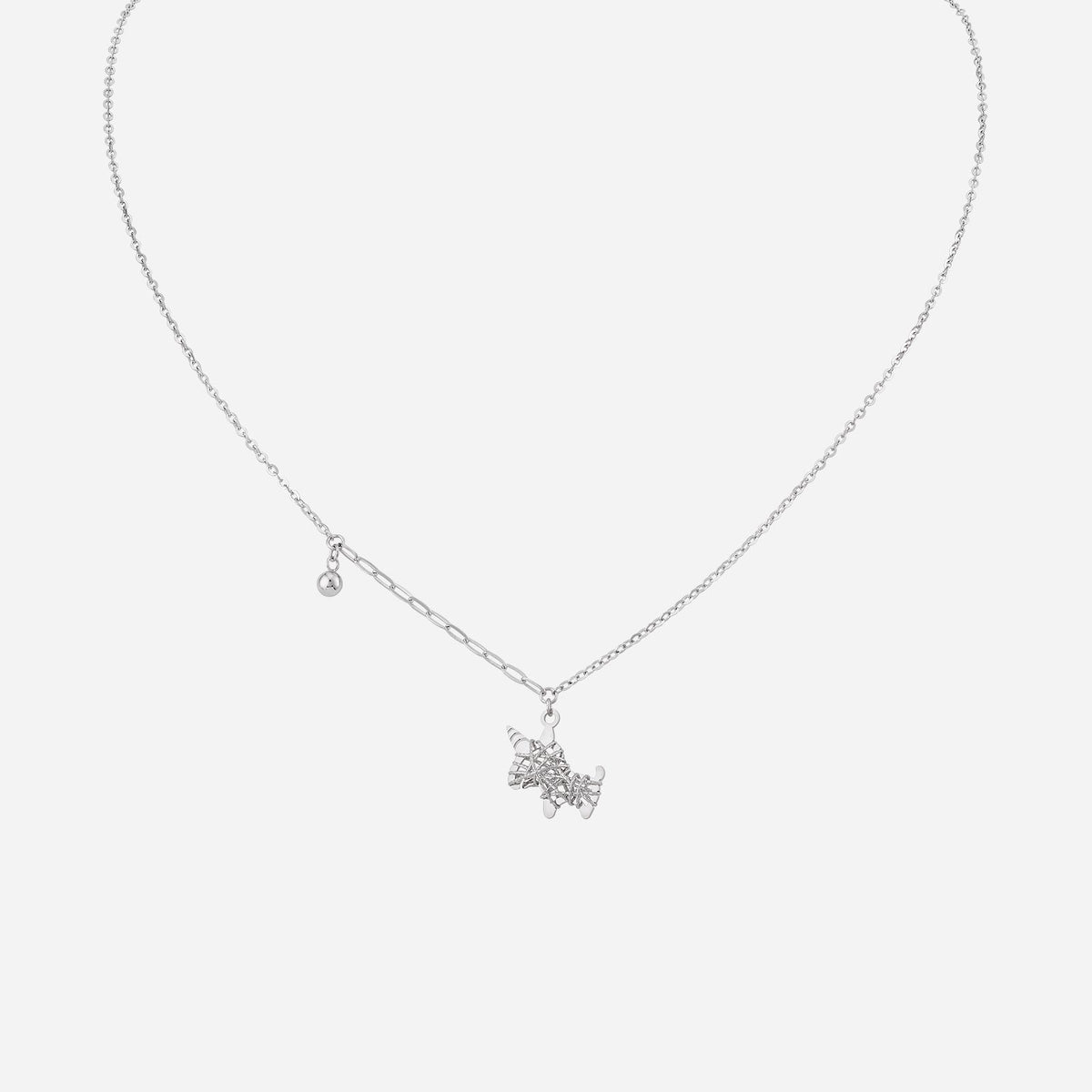unicorn necklace in 18k white gold featuring a delicate unicorn design on a fine chain. perfect gift for dreamers.