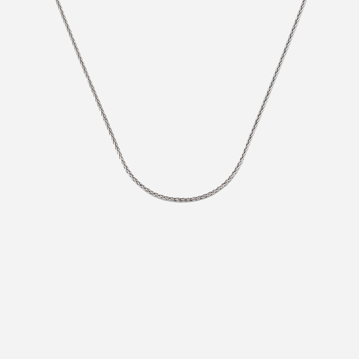 spiga chain necklace in 18k white gold with a classic woven design, ideal for pendants and layering.