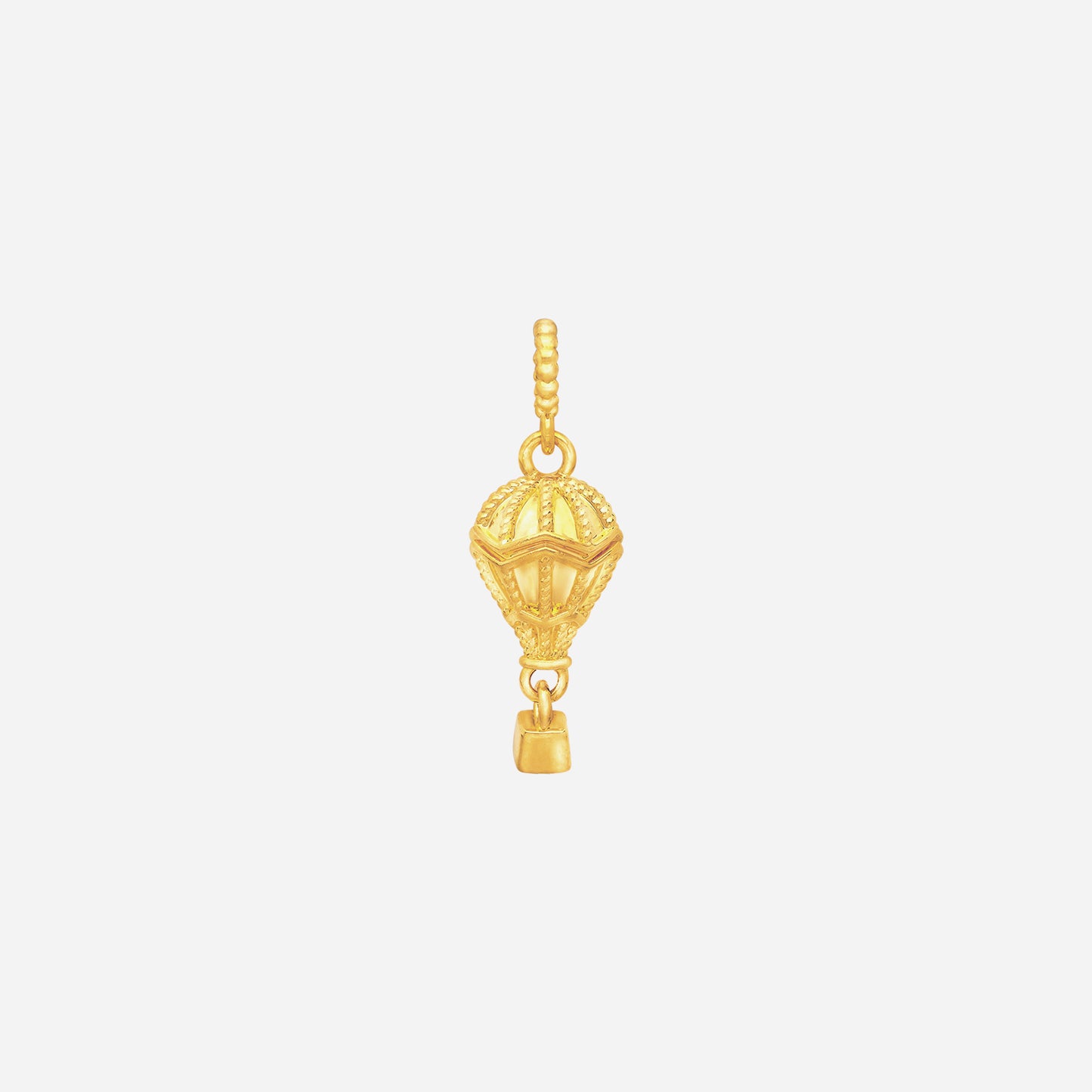 hot air balloon charm in 22k yellow gold with detailed balloon silhouette and dangling basket design.