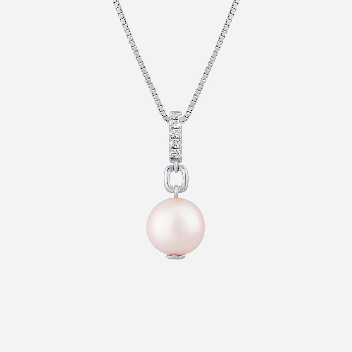 freshwater pearl pendant in 18k white gold with diamond accents, showcasing a classic and elegant design.