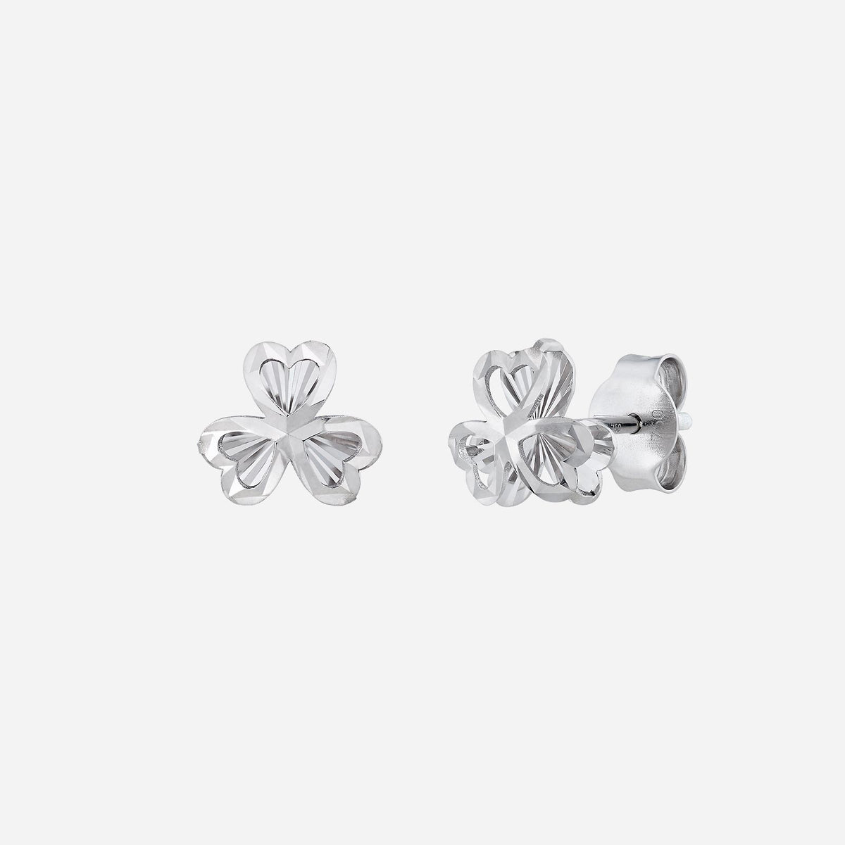 18k white gold flower earrings with a chic floral design, perfect for adding elegance to any outfit.