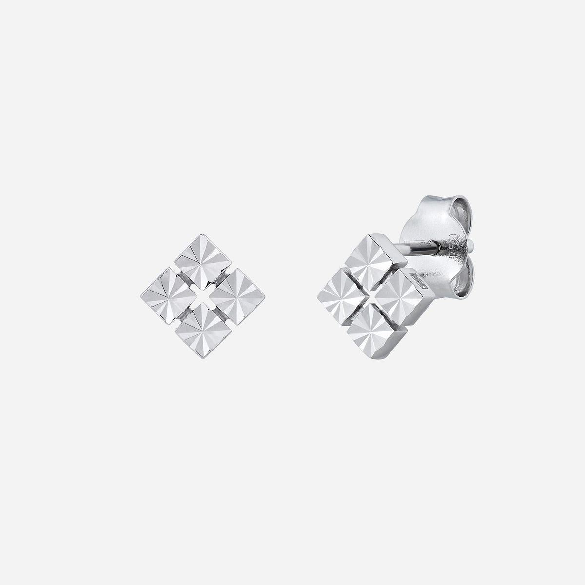 square earrings in 18k white gold with delicate detailing and modern design. perfect chic accessory.