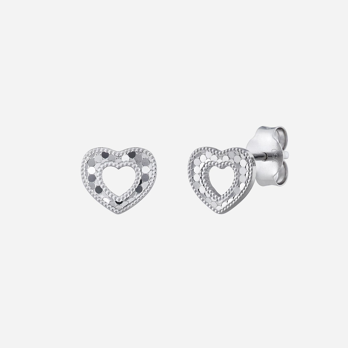 heart-shaped earrings in 18k white gold with a textured finish and open design, perfect for romantic occasions.