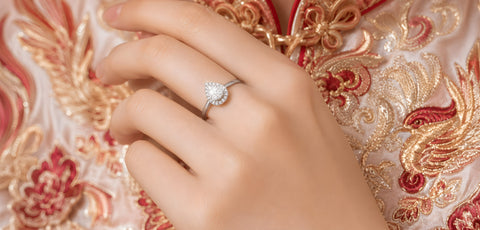 How Brides Wear Si Dian Zuan with the Traditional Chinese Kua