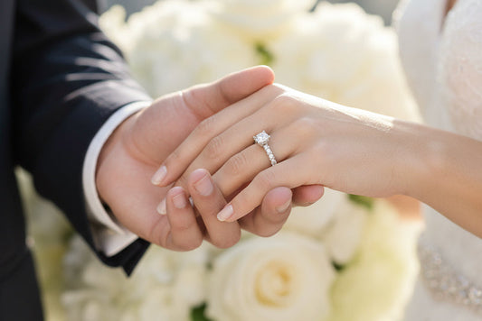 How to Choose the Perfect Engagement Ring: Styles, Diamonds, Settings & More