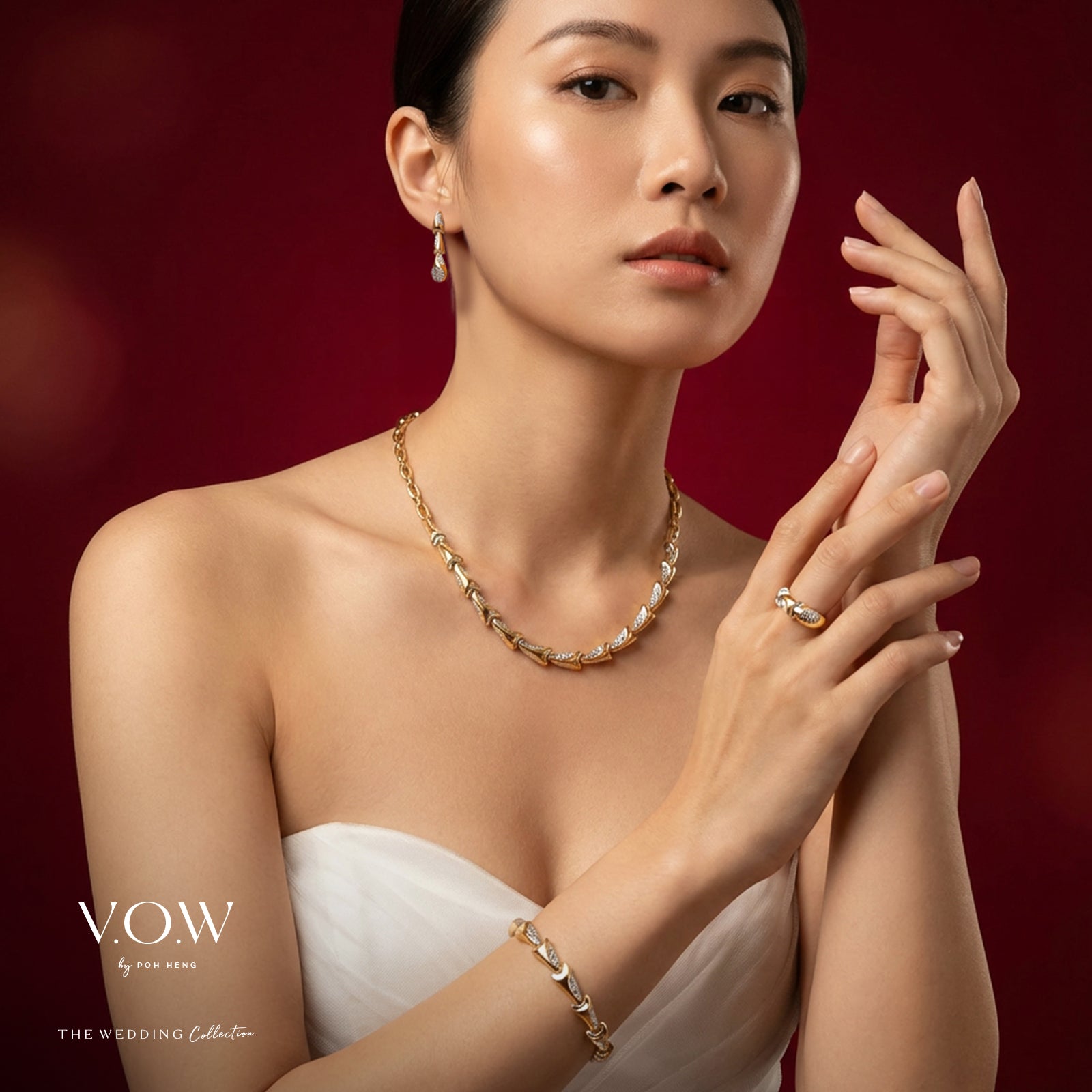 Perpetual Affection Ring in yellow and white gold with a unique design, symbolizing love and unity. Elegant bridal jewelry.