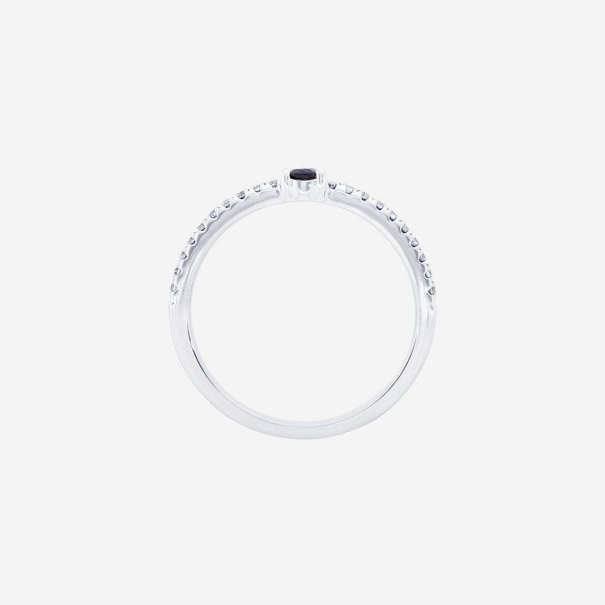 round blue sapphire and diamond ring in 18k white gold with a delicate band design.