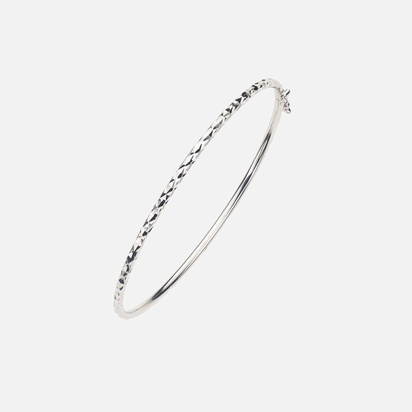 textured bangle in white gold (dbangl001s0013a)