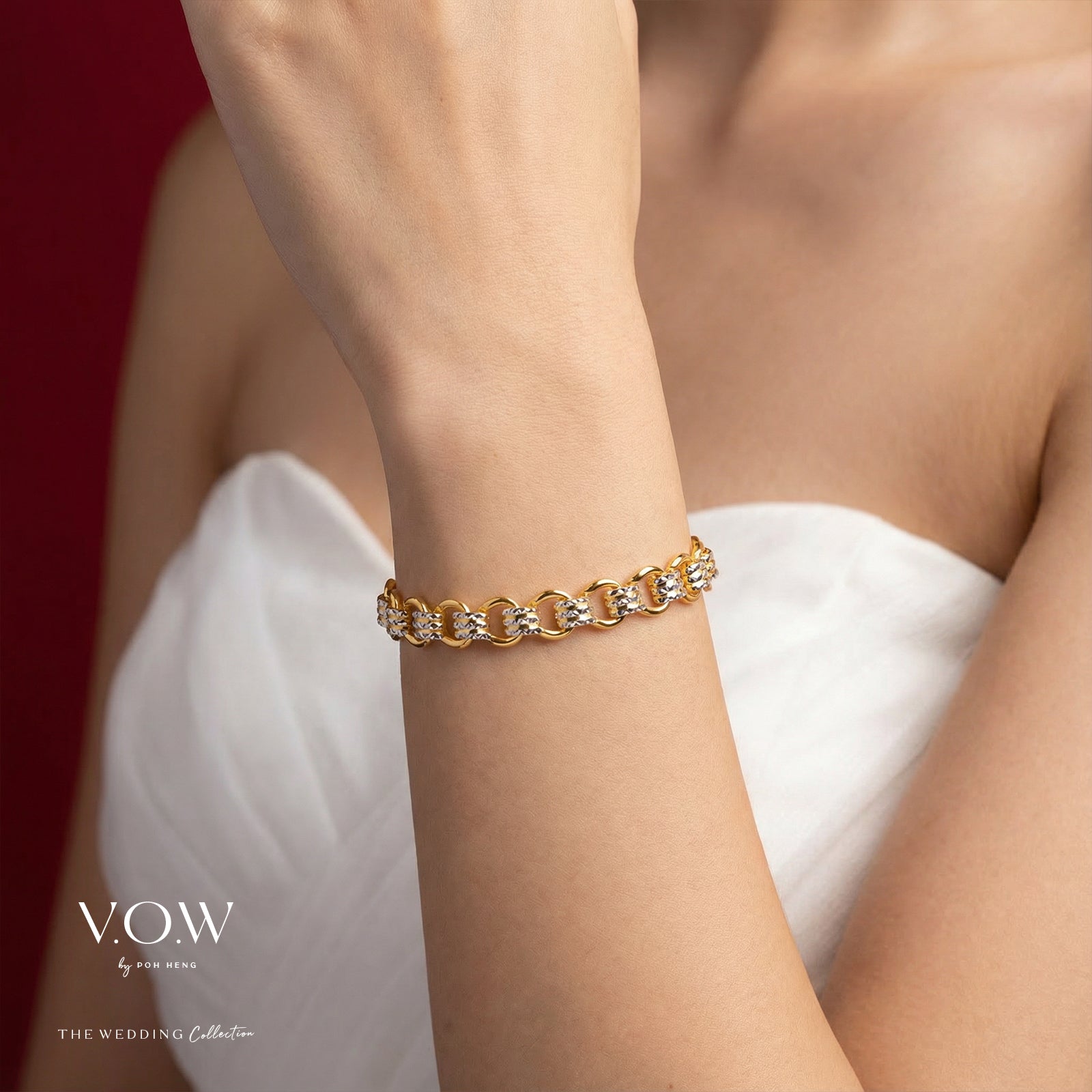 Elegance Torus Bracelet in yellow and white gold with interlocking links and sparkling gemstones. Perfect for weddings.