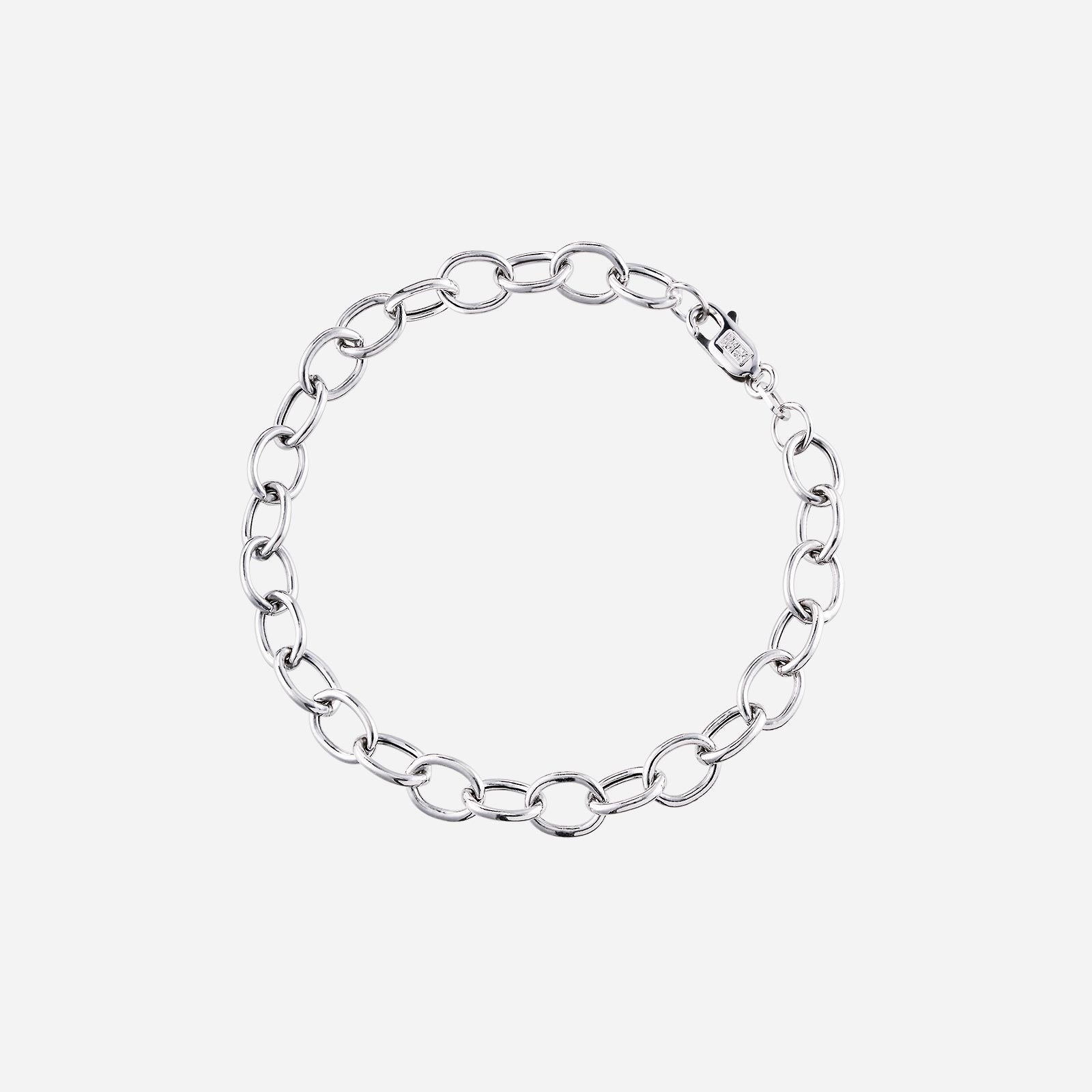 18K white gold oval link chain bracelet with a simple and elegant design, perfect for any jewellery collection.