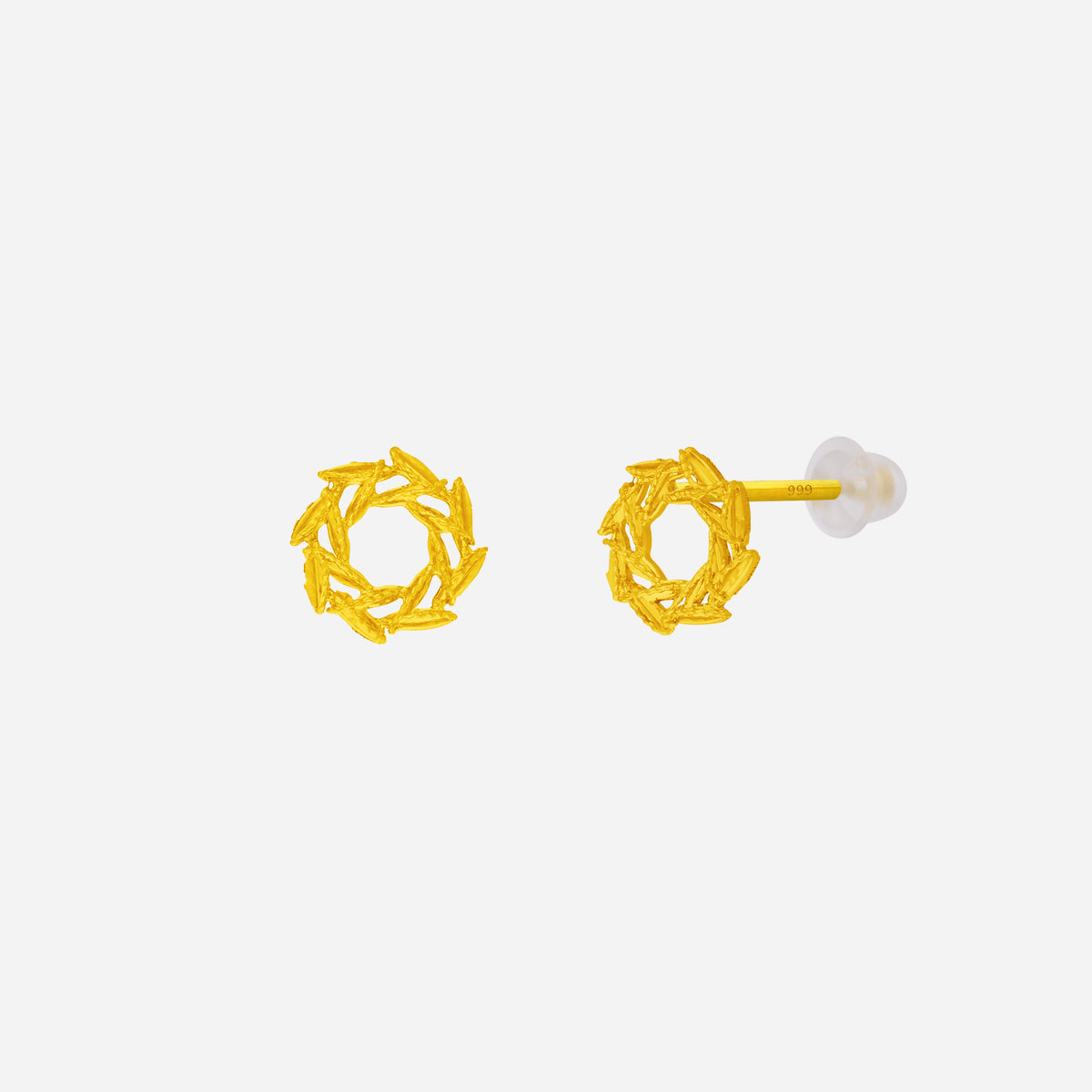 dazzling willow earrings in 24k yellow gold featuring a textured leaf design in a circular wreath shape.