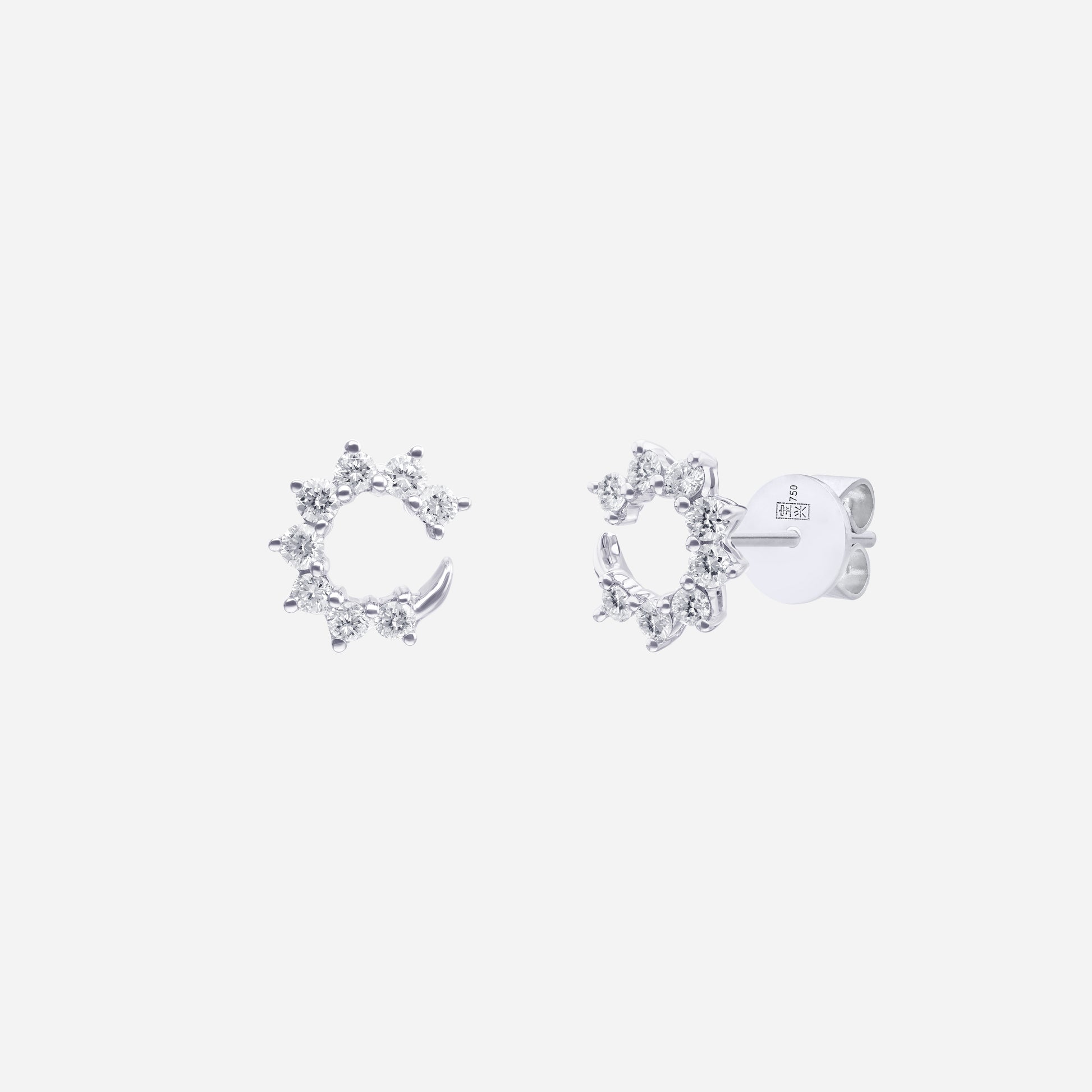 Radiant lace diamond earrings in 18K white gold, featuring a unique design adorned with sparkling diamonds.